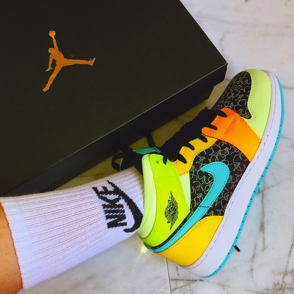 Air jordan 1 MiD reflective - Picture 3 of 8